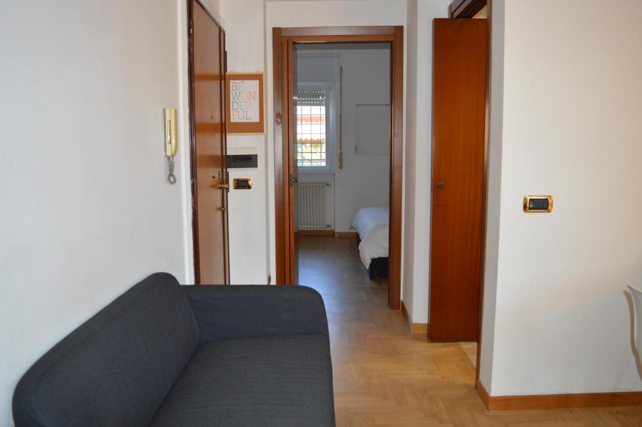 Domi - Appartamento Roma Buitenkant foto